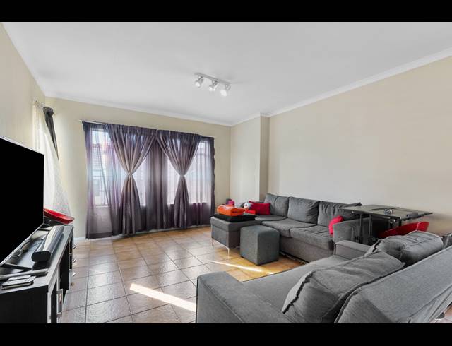 2 BEDROOM HOUSE FOR SALE IN MAGALIESSIG